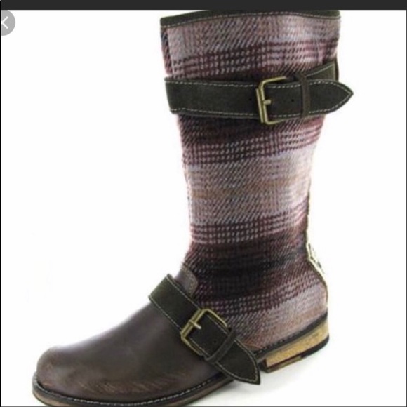 True Religion Cadee Boots - Picture 2 of 8